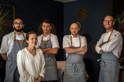 Louise. ( Restaurant & Cave à vin - Épicerie fine )