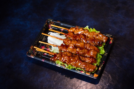 •• Cuisine du monde •• BUFFET À VOLONTÉ •• WOK •• GRILLADES •• À SAINTES