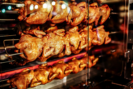 Rôtisserie aux poulets dorés