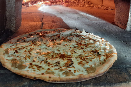 Saveurs Gourmandes - Pizzas artisanales cuites au feu de bois