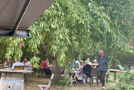 La table du jardin des abeilles